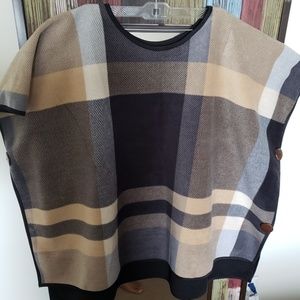 Wantable colorblock poncho